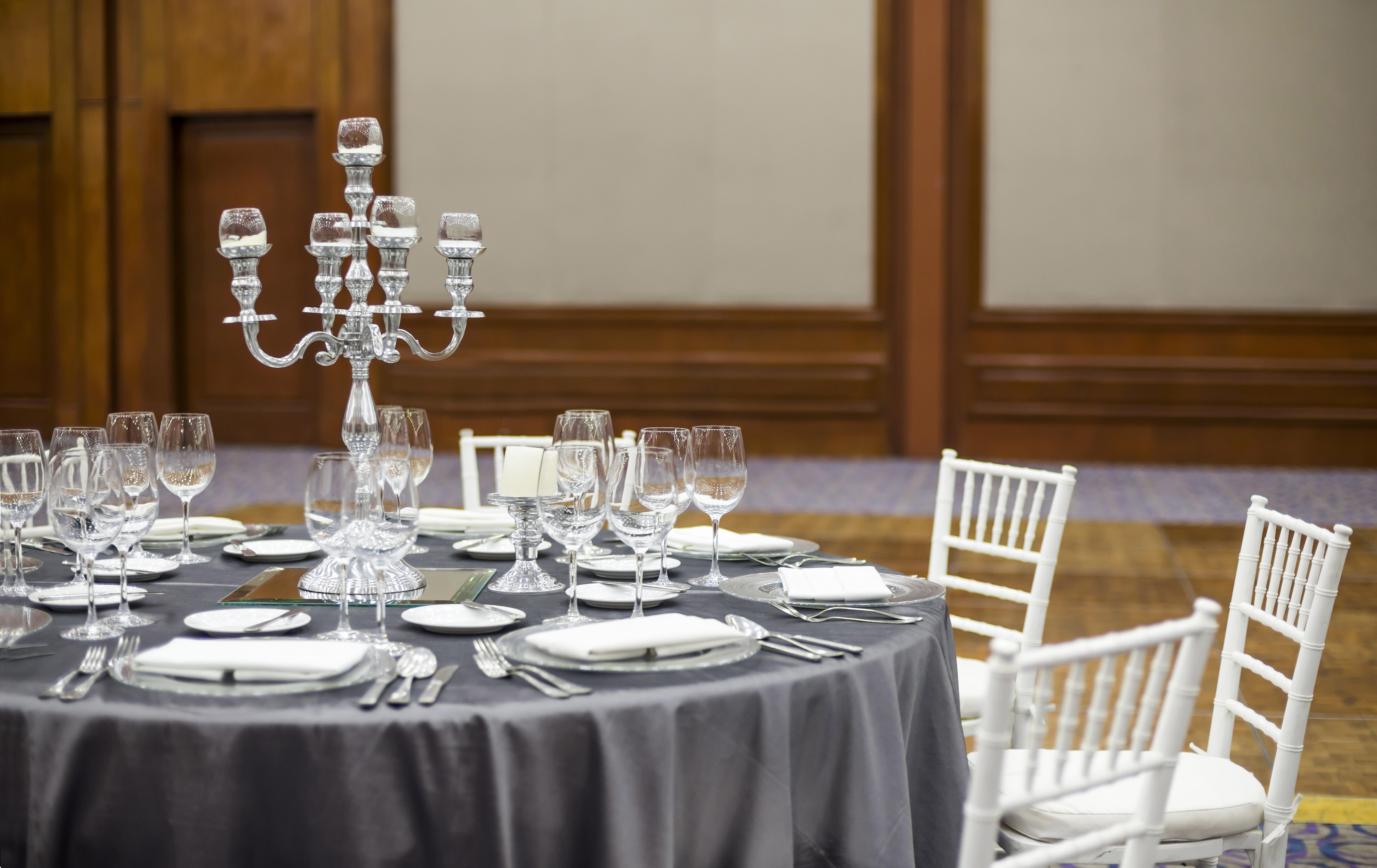 Hotel Camino Real Guadalajara Zapopan Exterior foto A table set for a formal dinner