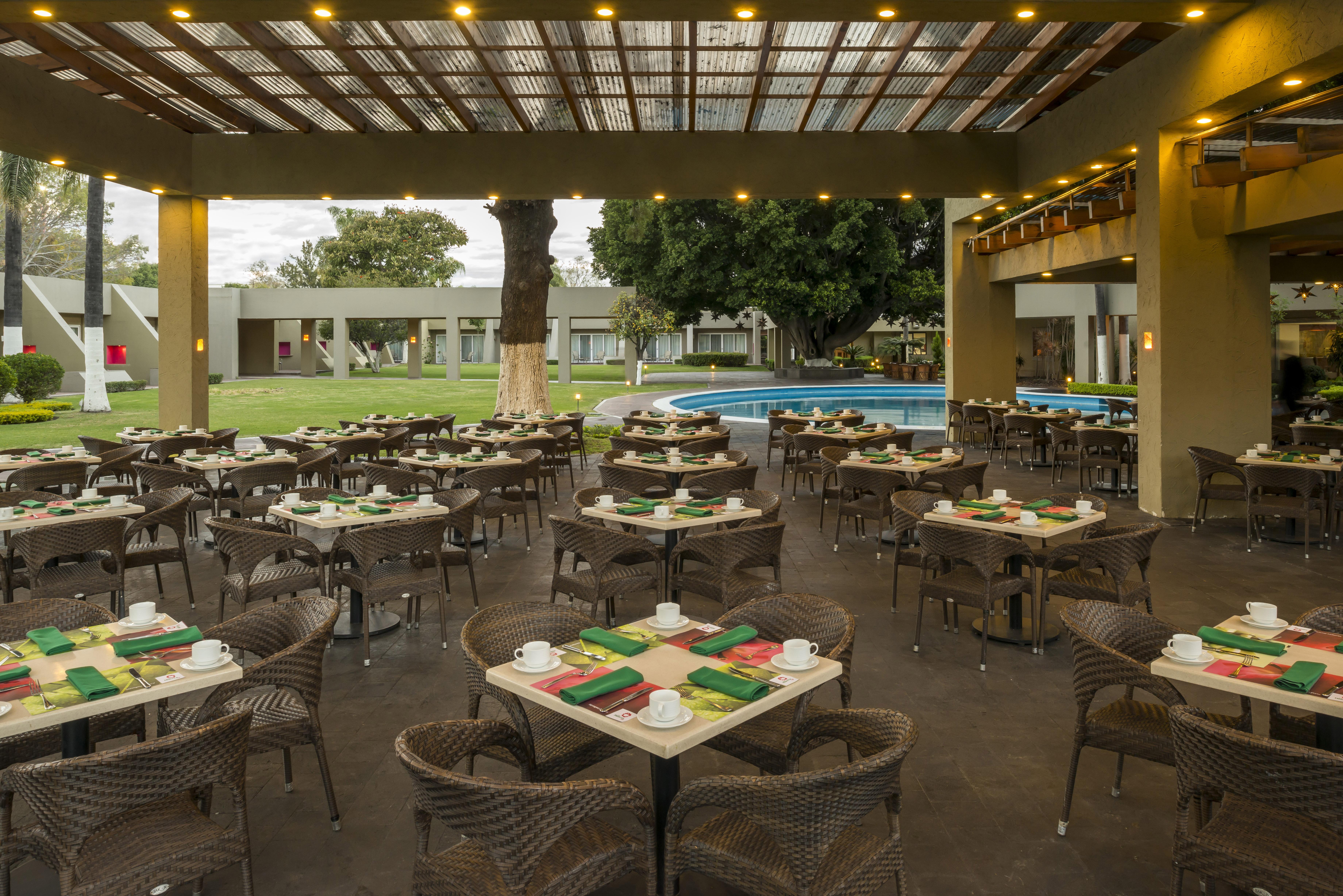 Hotel Camino Real Guadalajara Zapopan Exterior foto The restaurant at the hotel